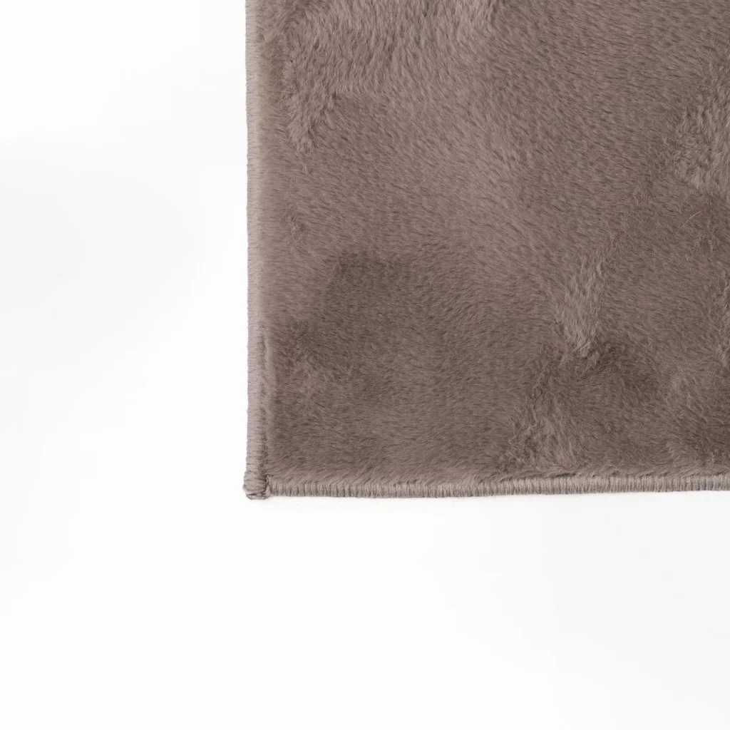 ARIEL FAUX FUR RUG - Image 2